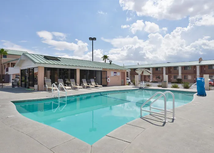 Western King's Inn&suites Hotel 4*