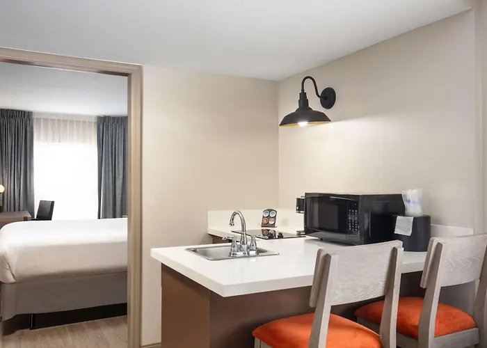 Hotel Western King's Inn&suites 4*