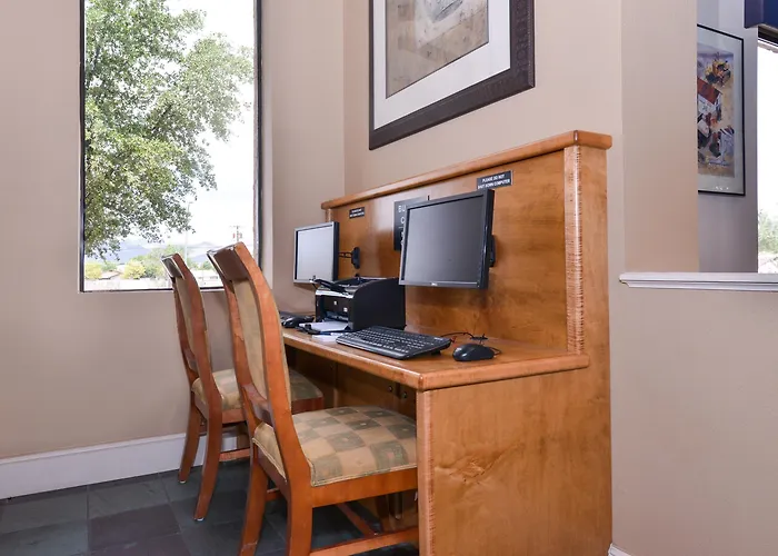 Hotel Western King's Inn&suites 4*