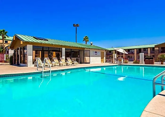 Western King's Inn&suites Hotel