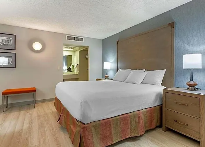 Western King's Inn&suites Hotel 4*